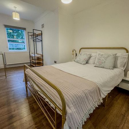 Stratford House Villa London Bagian luar foto